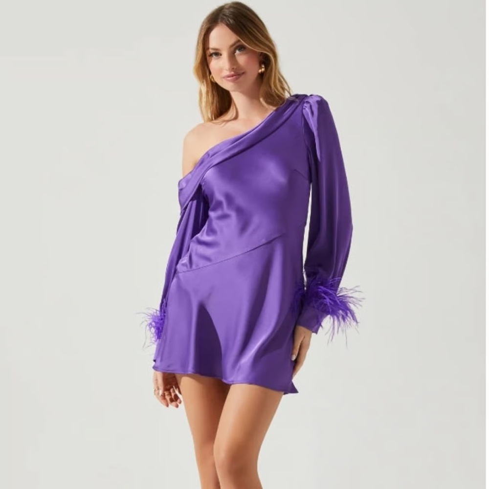 ASTR August off the shoulder feather sleeve dress